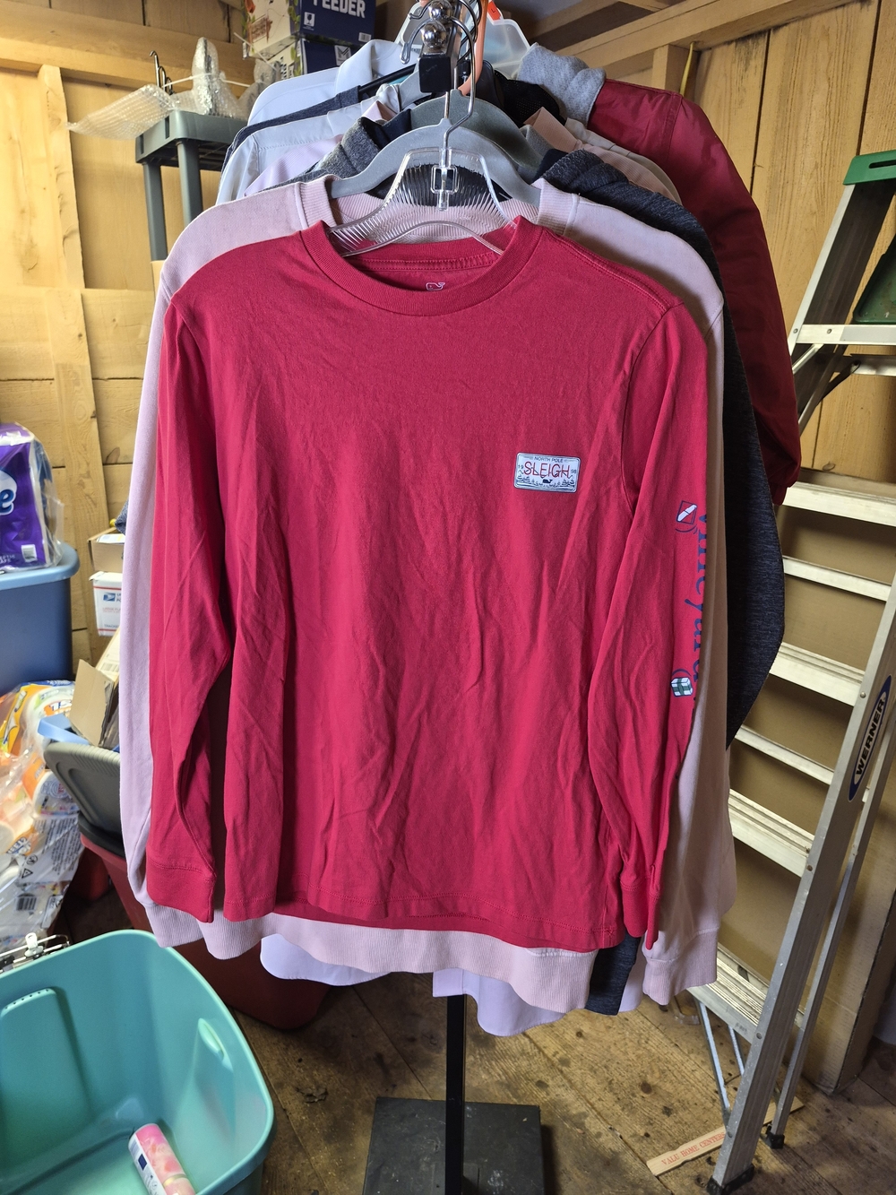 Vineyard Vines Long-Sleeve Crew Tee in Bright Pink Bin 62